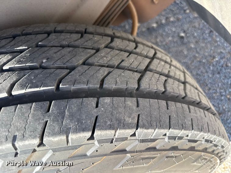 image for item EW4321 2005 Ford Excursion SUV