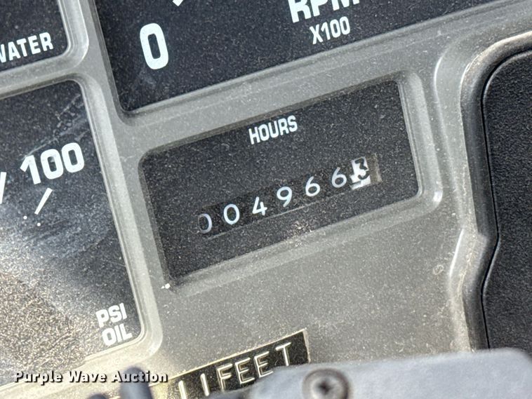 image for item EW4330 2002 International 3400 transit bus