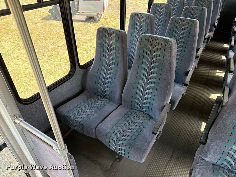 image for item EW4330 2002 International 3400 transit bus