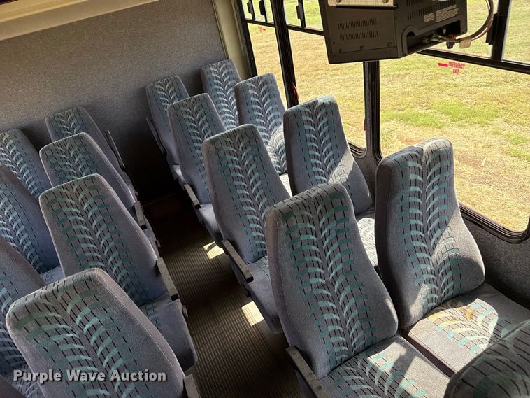 image for item EW4330 2002 International 3400 transit bus