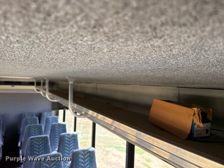 image for item EW4330 2002 International 3400 transit bus