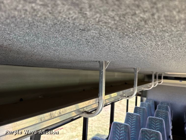image for item EW4330 2002 International 3400 transit bus