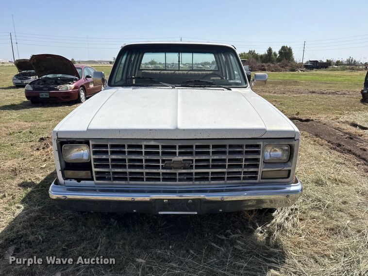 image for item EW4332 1991 Chevrolet Cheyenne 3500 Crew Cab pickup truck
