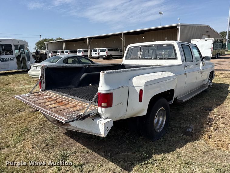 image for item EW4332 1991 Chevrolet Cheyenne 3500 Crew Cab pickup truck