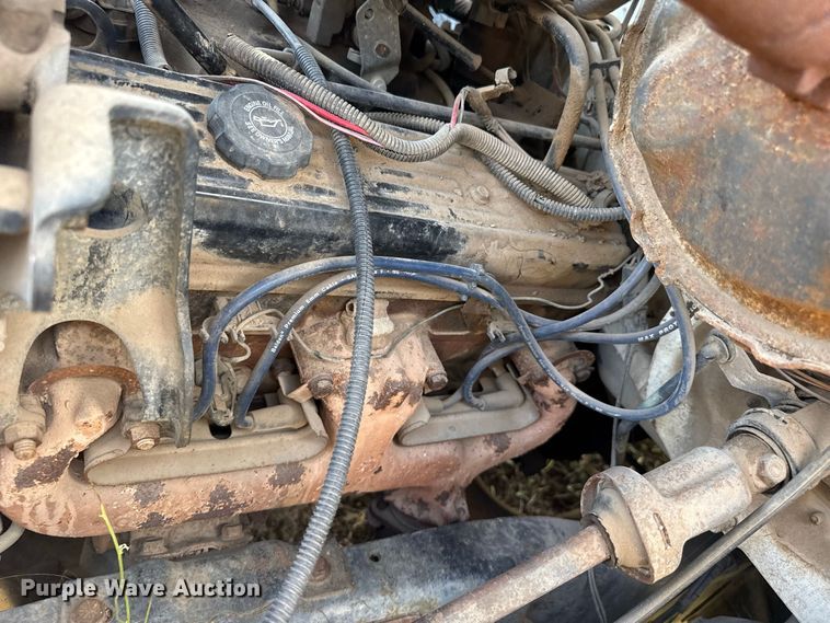 image for item EW4332 1991 Chevrolet Cheyenne 3500 Crew Cab pickup truck