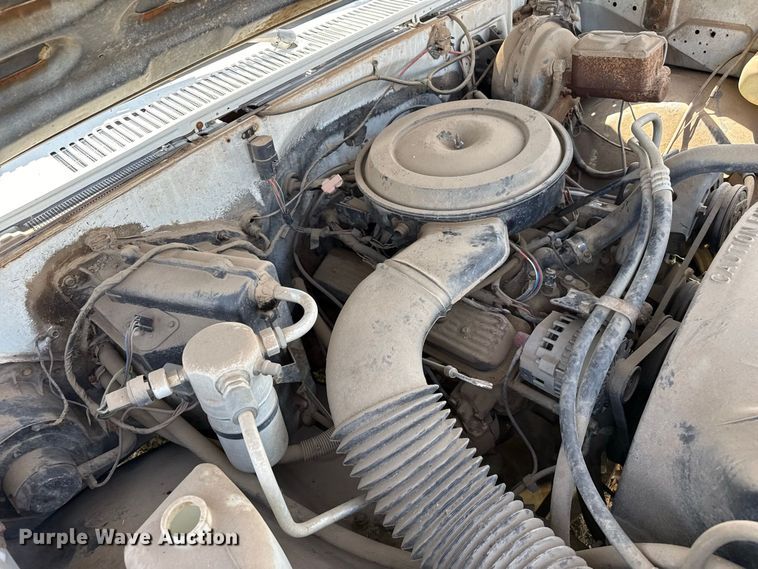 image for item EW4332 1991 Chevrolet Cheyenne 3500 Crew Cab pickup truck