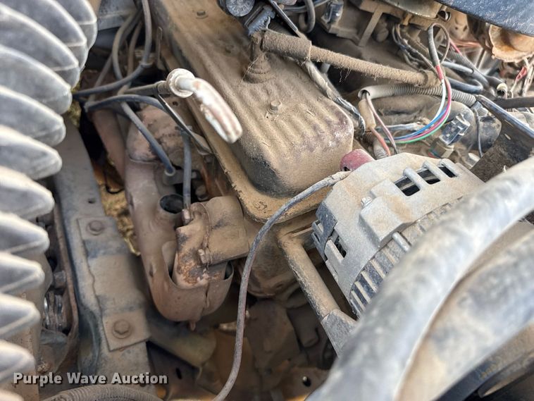 image for item EW4332 1991 Chevrolet Cheyenne 3500 Crew Cab pickup truck