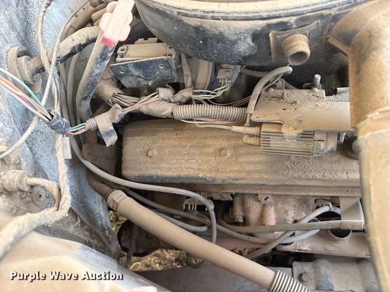 image for item EW4332 1991 Chevrolet Cheyenne 3500 Crew Cab pickup truck