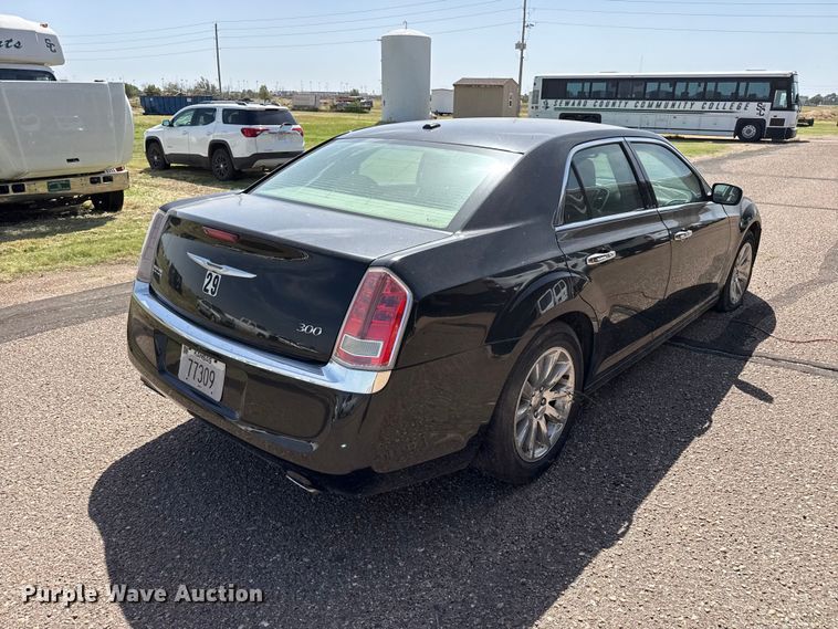 image for item EW4338 2012 Chrysler 300 