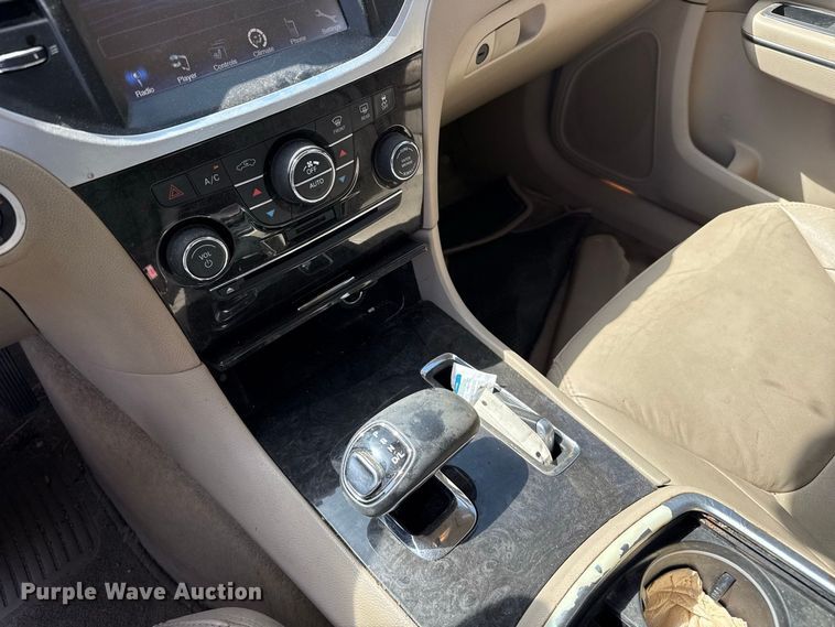 image for item EW4338 2012 Chrysler 300 