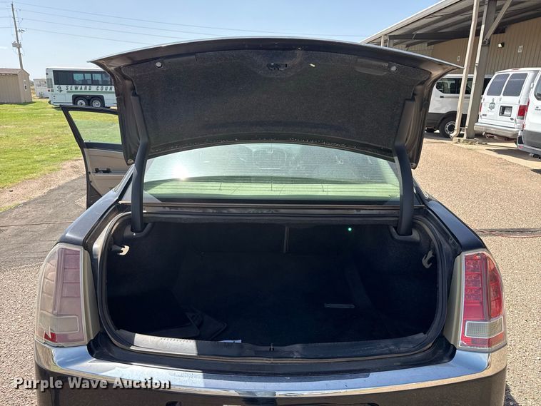 image for item EW4338 2012 Chrysler 300 