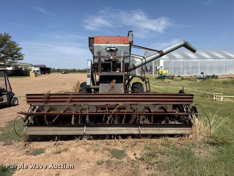 image for item EW4341 Gleaner Baldwin combine