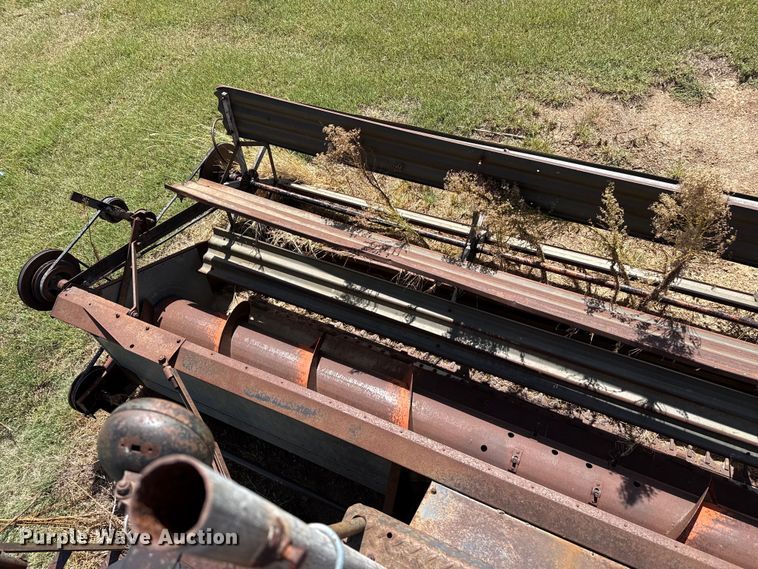 image for item EW4341 Gleaner Baldwin combine