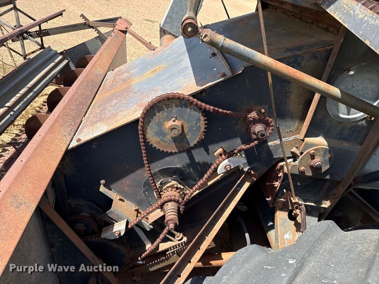 image for item EW4341 Gleaner Baldwin combine