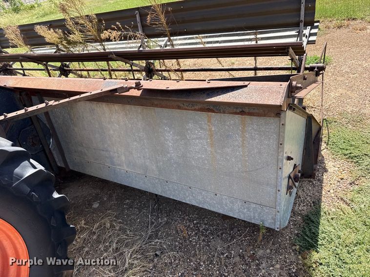 image for item EW4341 Gleaner Baldwin combine