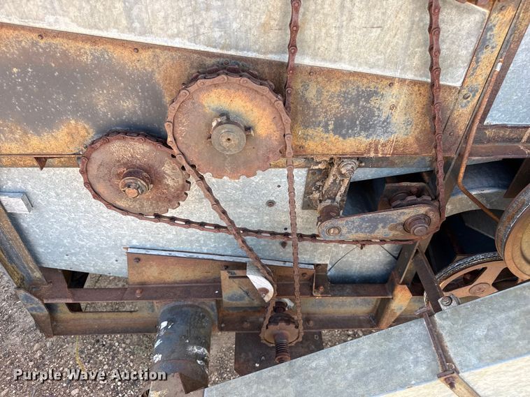 image for item EW4341 Gleaner Baldwin combine