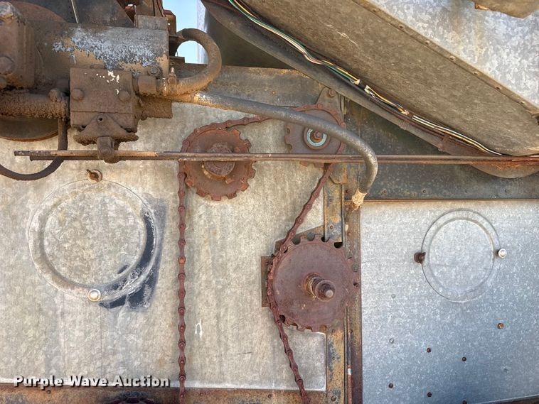 image for item EW4341 Gleaner Baldwin combine