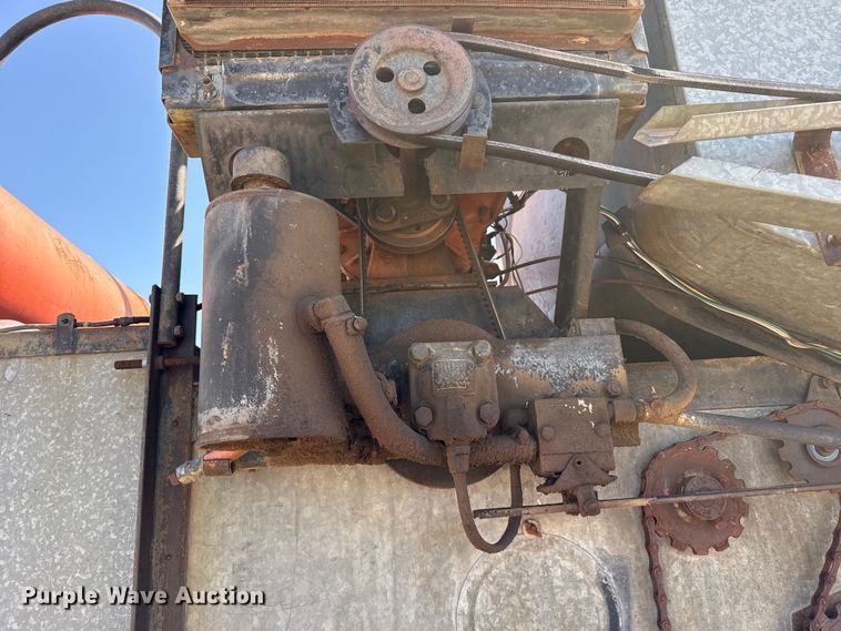 image for item EW4341 Gleaner Baldwin combine