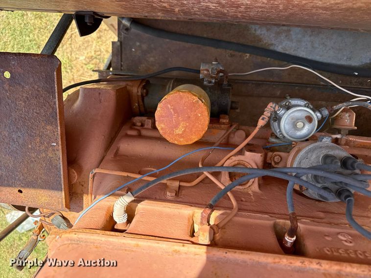 image for item EW4341 Gleaner Baldwin combine