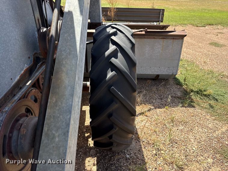 image for item EW4341 Gleaner Baldwin combine