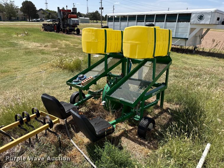 image for item EW4342 Rain-Flo 1200 vegetable transplanter