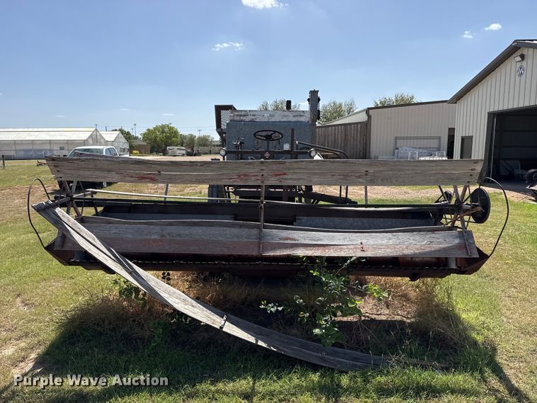 image for item EW4346 Gleaner Baldwin combine