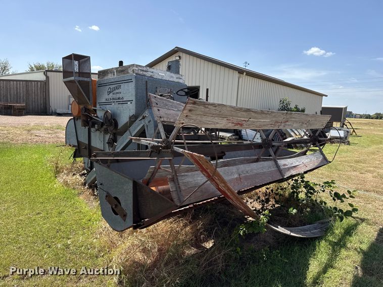 image for item EW4346 Gleaner Baldwin combine