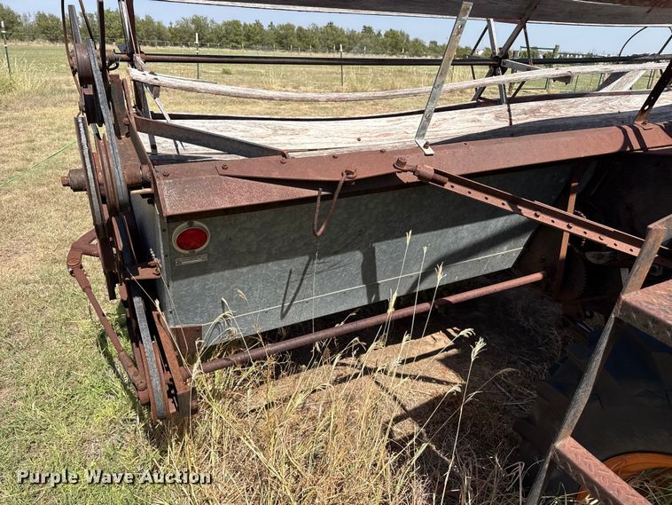 image for item EW4346 Gleaner Baldwin combine