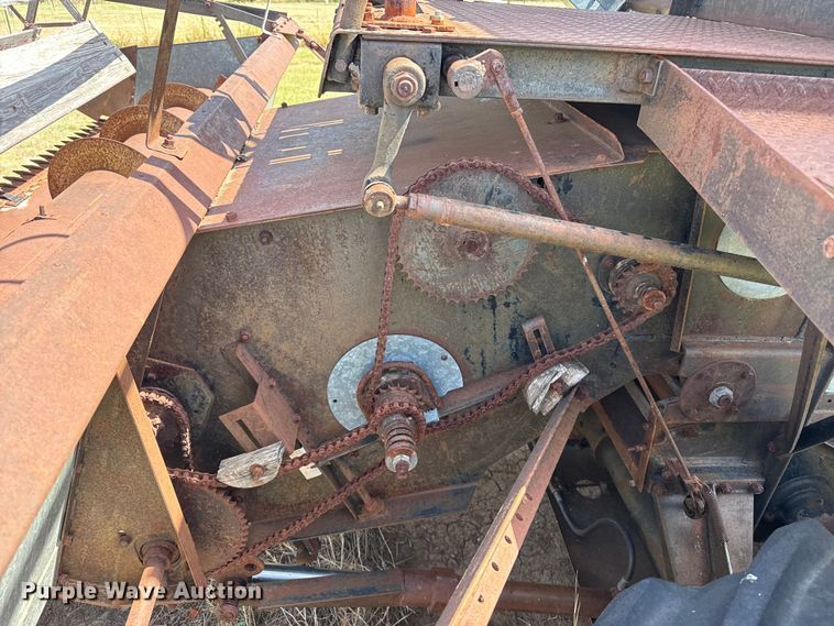 image for item EW4346 Gleaner Baldwin combine