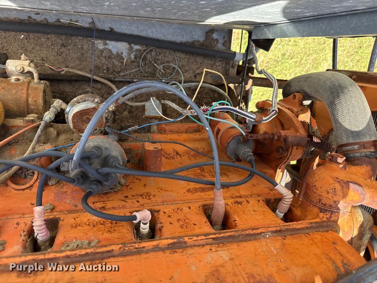 image for item EW4346 Gleaner Baldwin combine