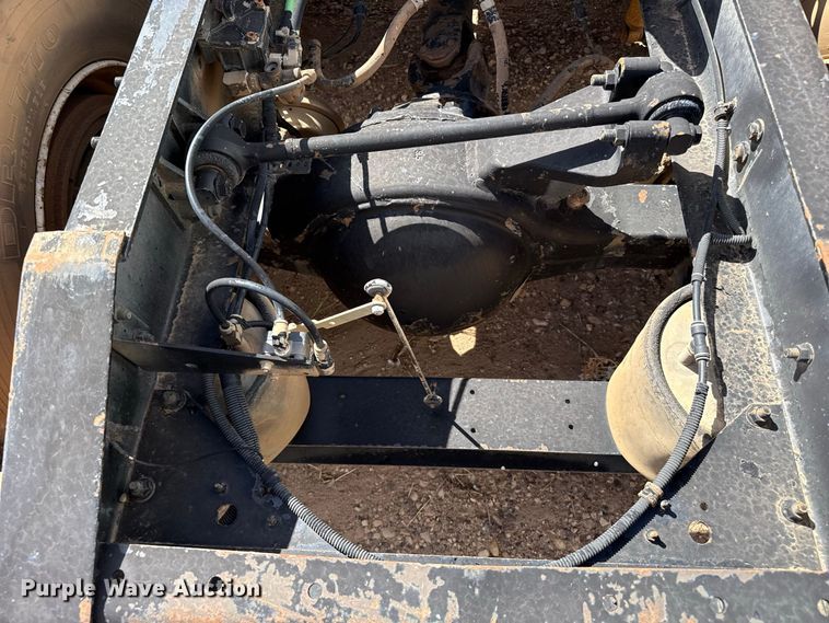 image for item EW4347 2000 International 9200i semi truck