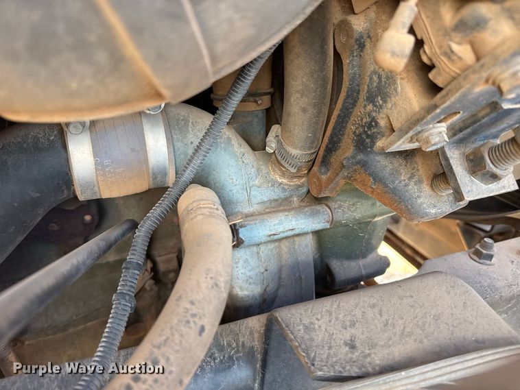 image for item EW4347 2000 International 9200i semi truck