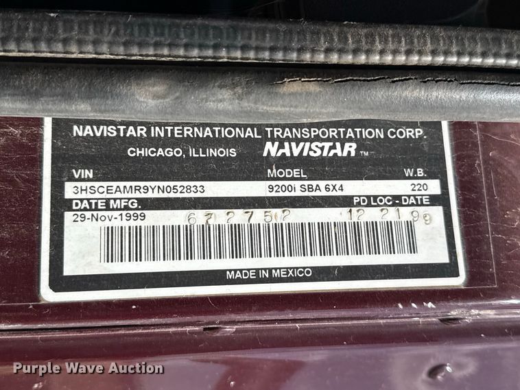 image for item EW4347 2000 International 9200i semi truck