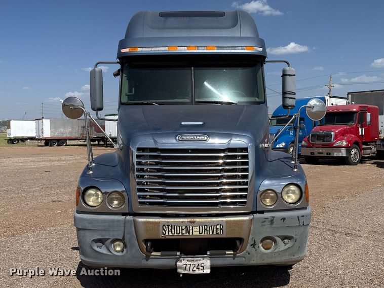 image for item EW4348 2005 Freightliner Century Class semi truck