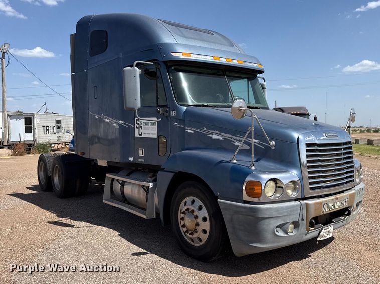 image for item EW4348 2005 Freightliner Century Class semi truck