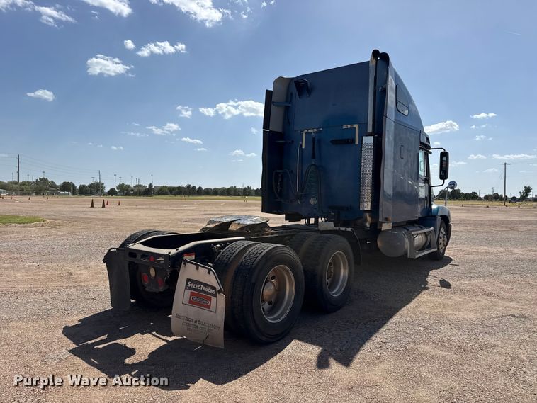 image for item EW4348 2005 Freightliner Century Class semi truck