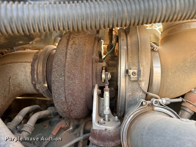 image for item EW4348 2005 Freightliner Century Class semi truck