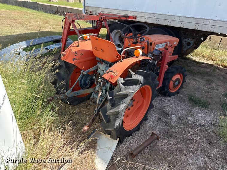image for item EW4354 Kubota L1801DT tractor