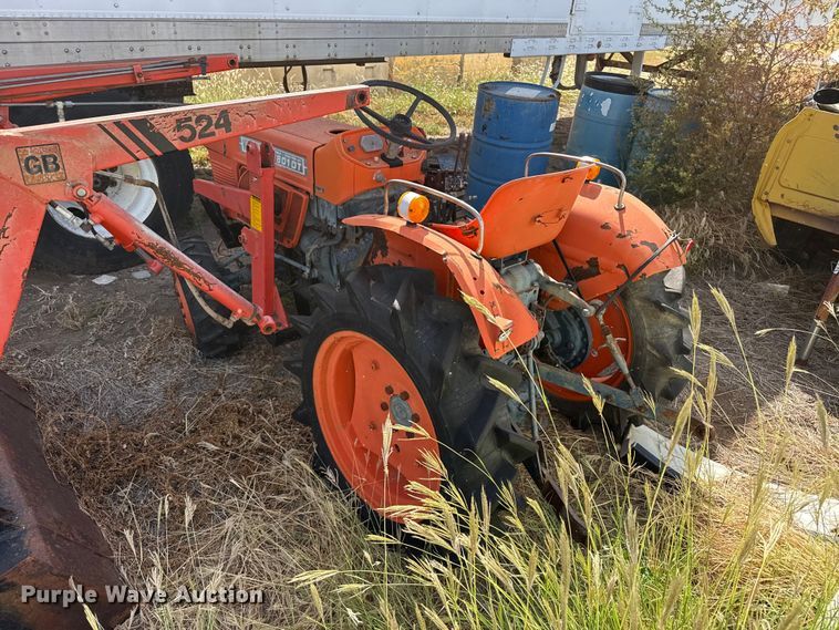image for item EW4354 Kubota L1801DT tractor