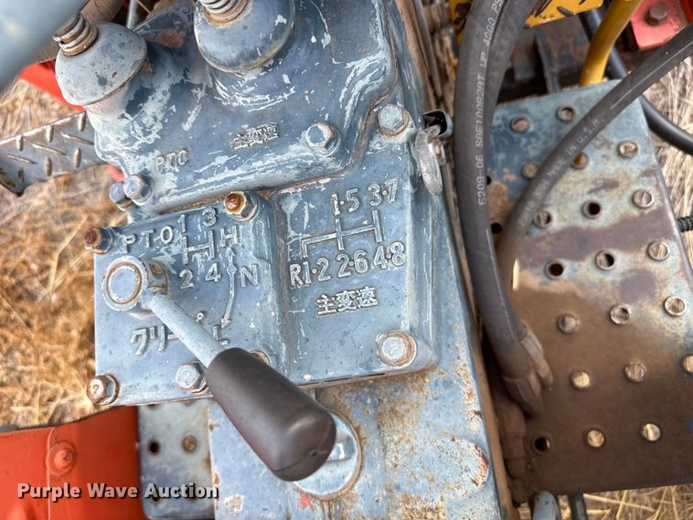 image for item EW4354 Kubota L1801DT tractor