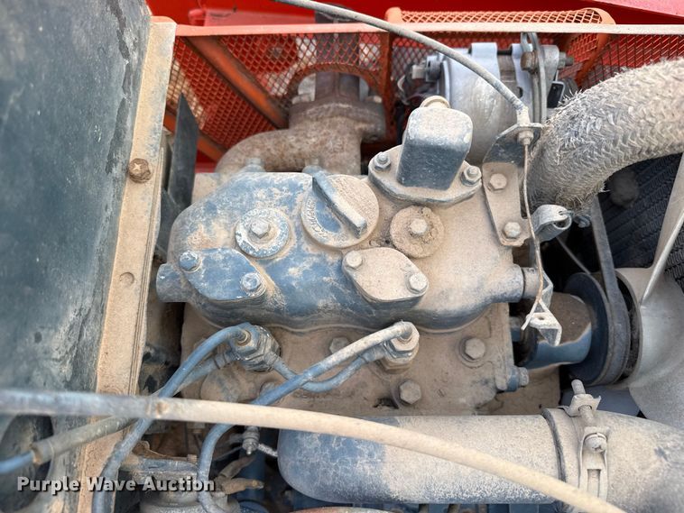 image for item EW4354 Kubota L1801DT tractor