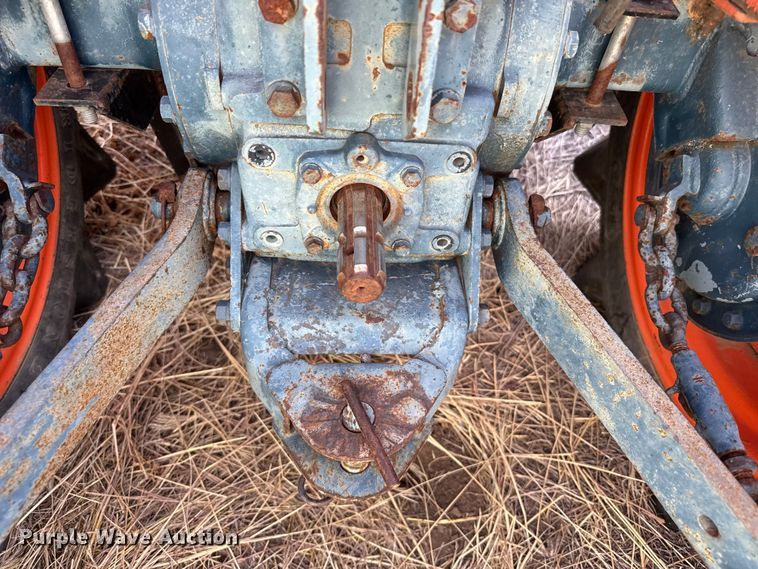 image for item EW4354 Kubota L1801DT tractor