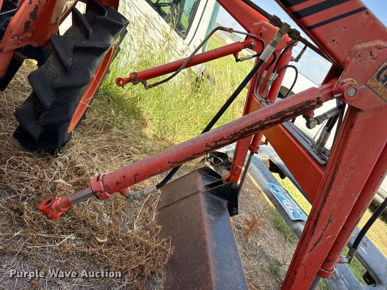 image for item EW4354 Kubota L1801DT tractor