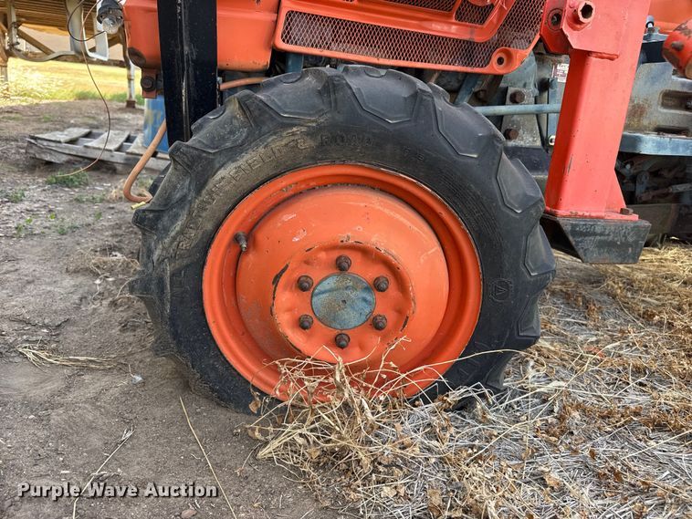 image for item EW4354 Kubota L1801DT tractor