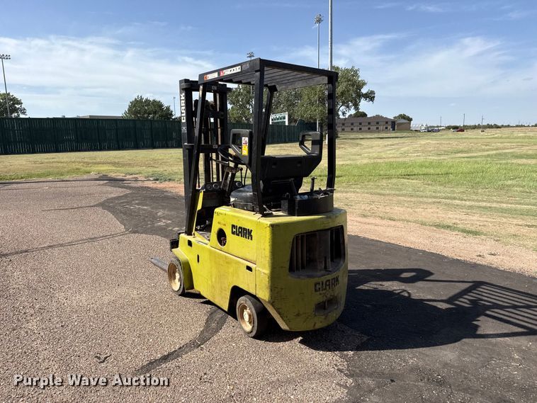image for item EW4355 Clark C500-30 forklift
