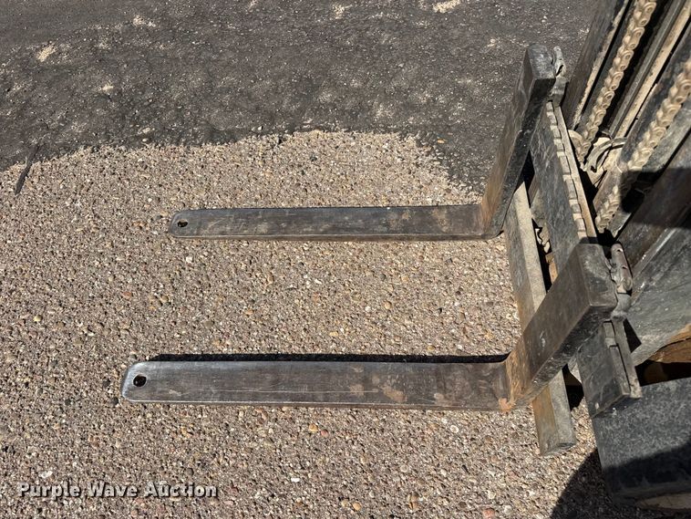 image for item EW4355 Clark C500-30 forklift
