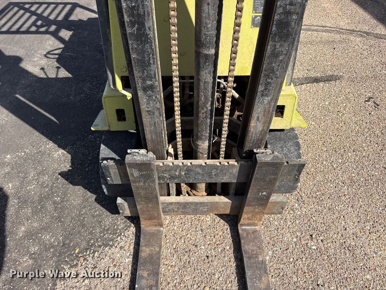 image for item EW4355 Clark C500-30 forklift