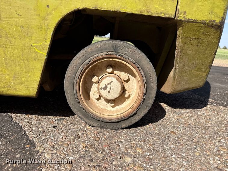 image for item EW4355 Clark C500-30 forklift