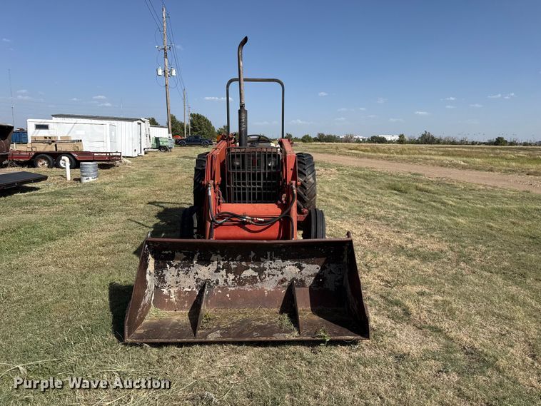 image for item EW4356 International 484 tractor