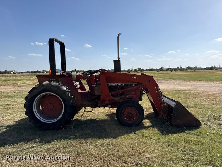 image for item EW4356 International 484 tractor